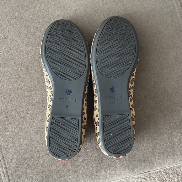Rothy’s- leopard flat - size8 - Picture 4 of 5